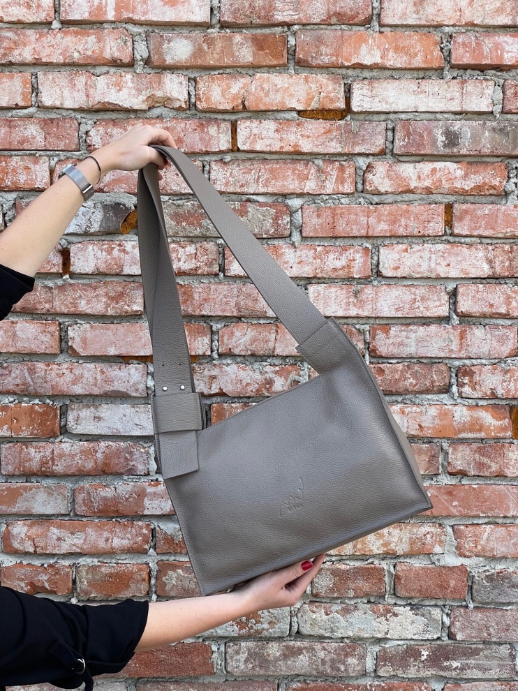 Středně velká kabelka Nosme taupe (4)