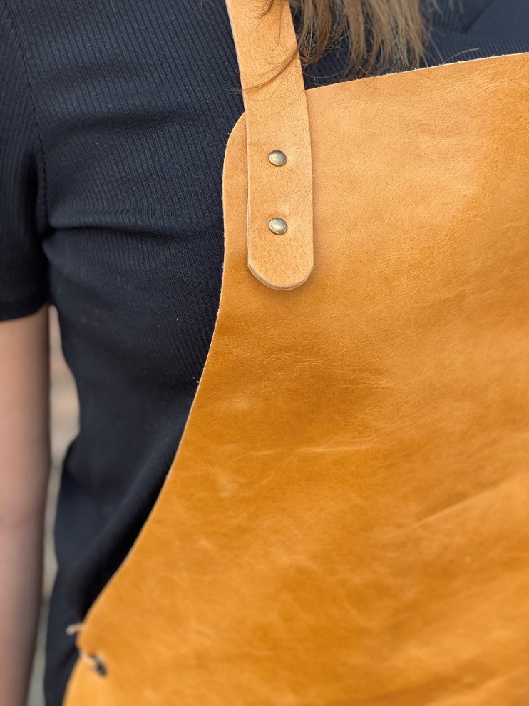 Kožená zástěra sv.hnědá (3)